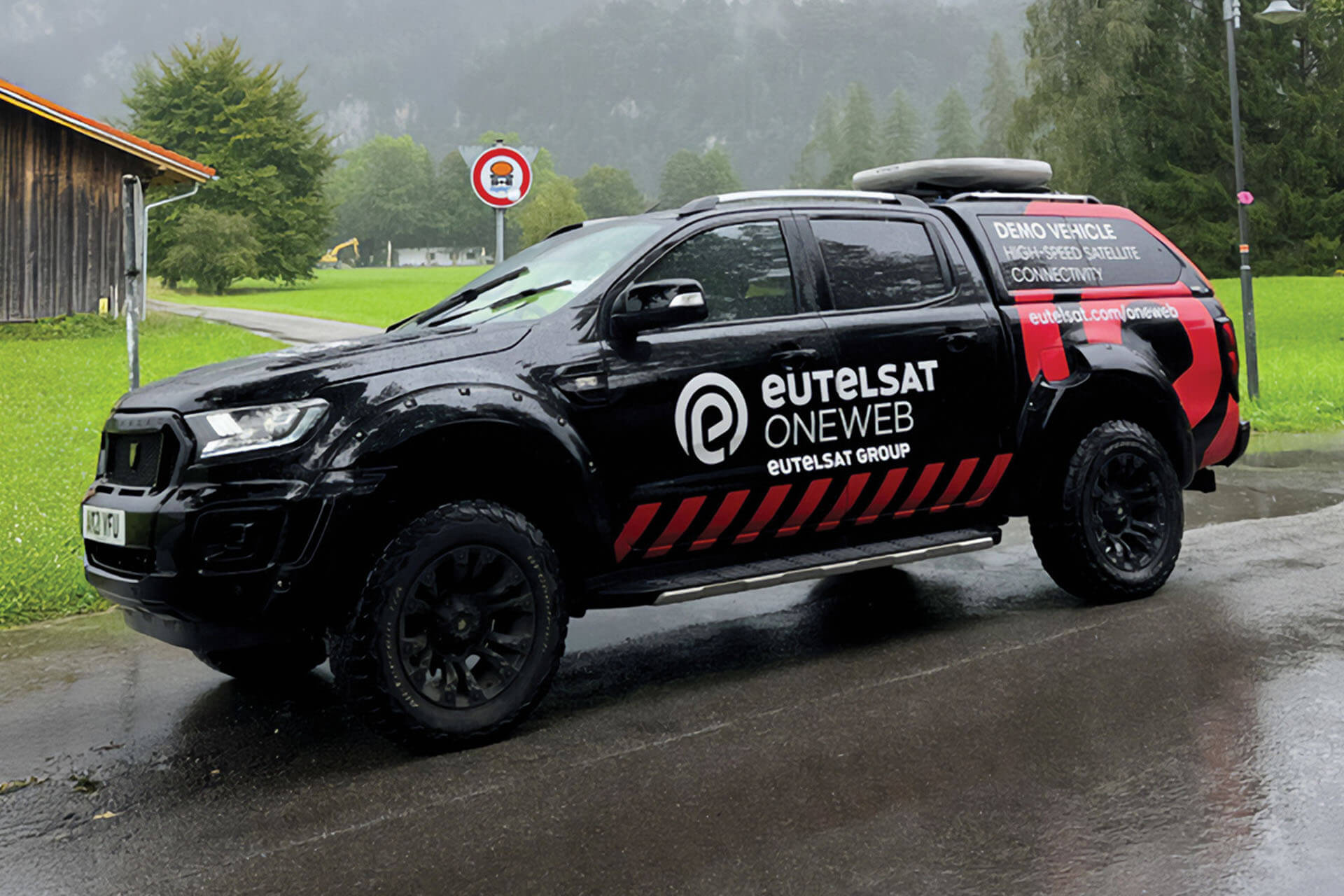 The Ultra-Portable Journalist of the Future: Dejero and Eutelsat Showcase Next-Generation Mobile Broadcasting at IBC 2025