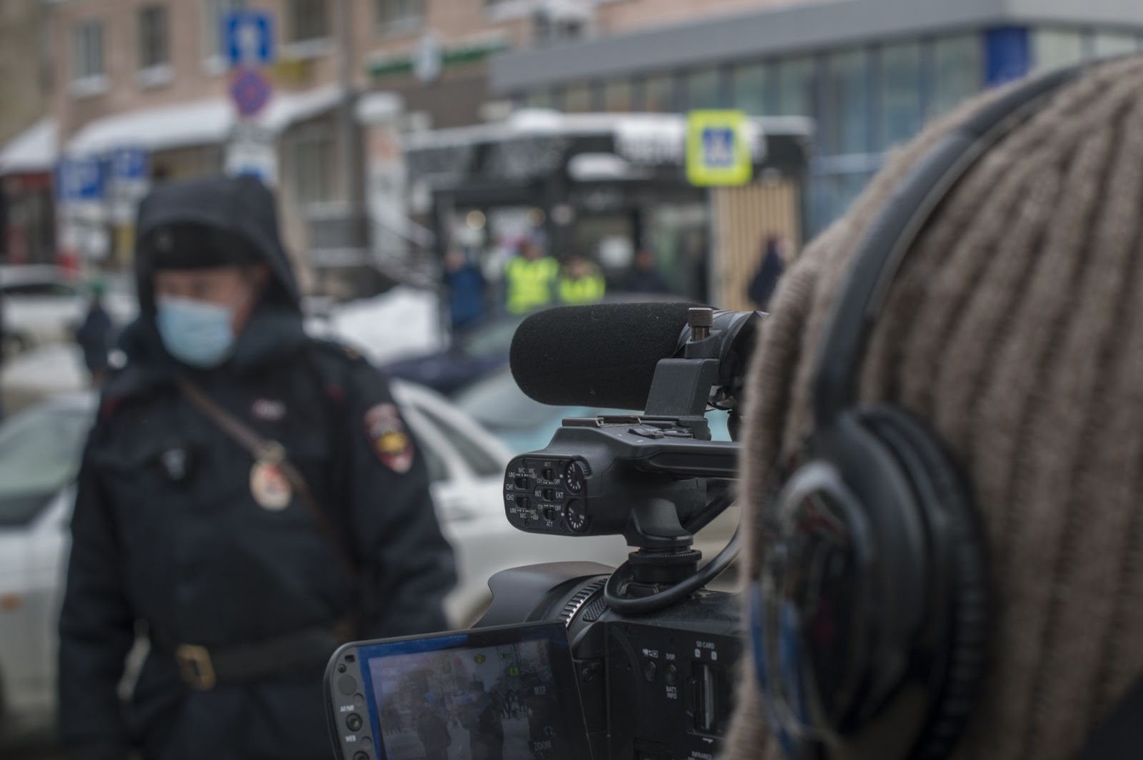 news cameraman shooting