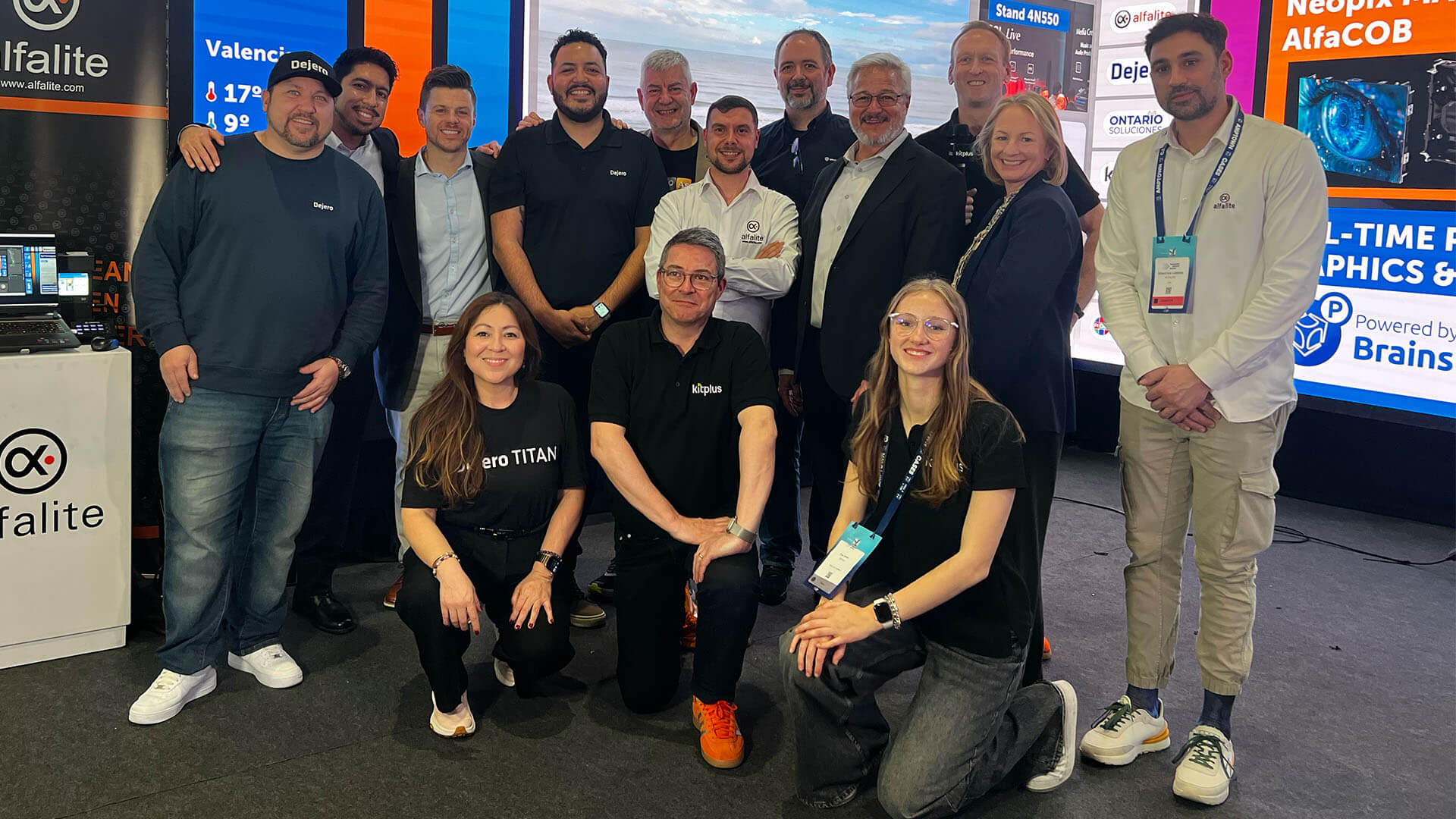 Photo of the Storm ISE partners at the Brainstorm and Alfalite booth