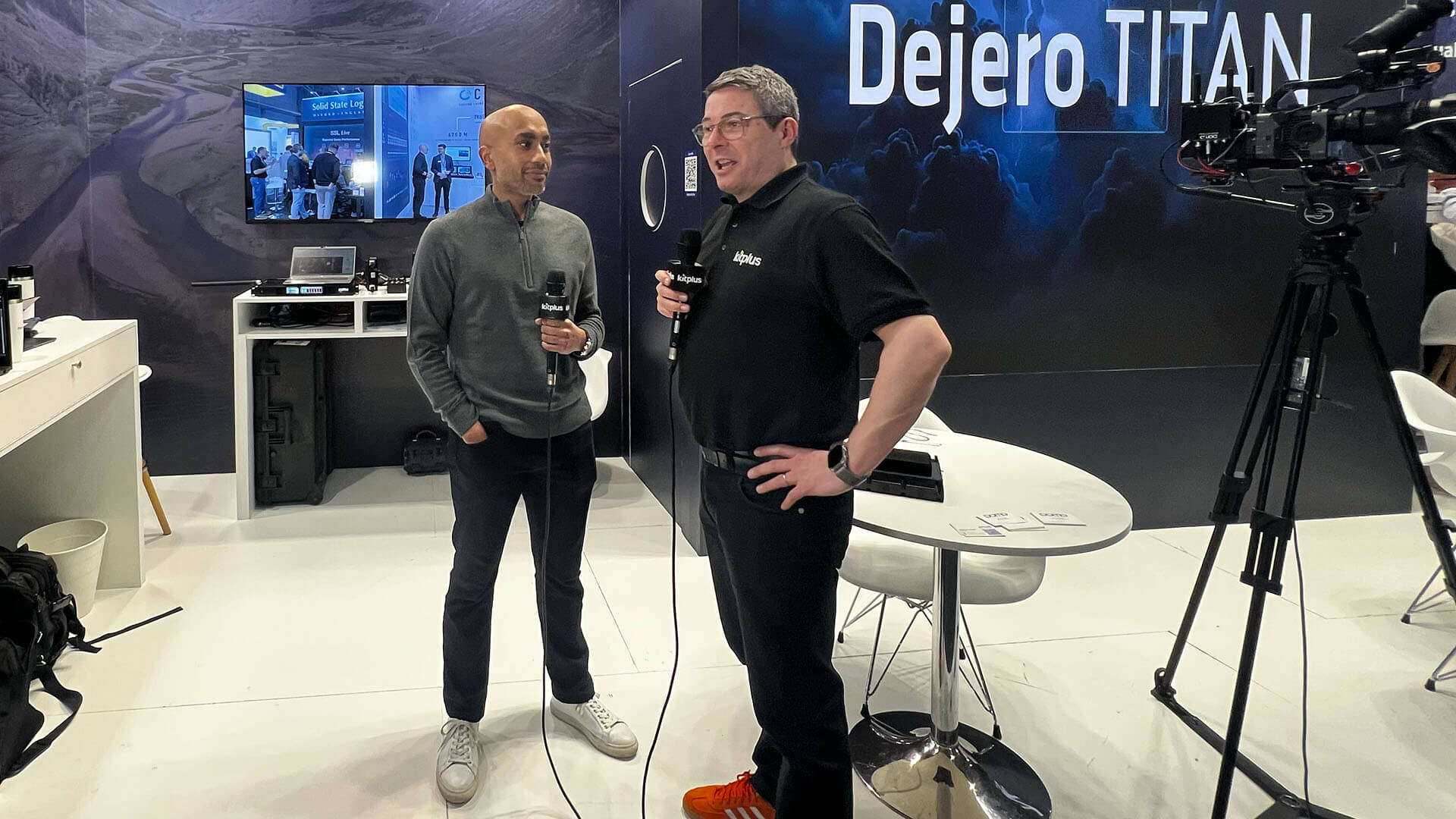 Dejero CRO, Kevin Fernandes, chatting with KitPlus' Matt Robbins